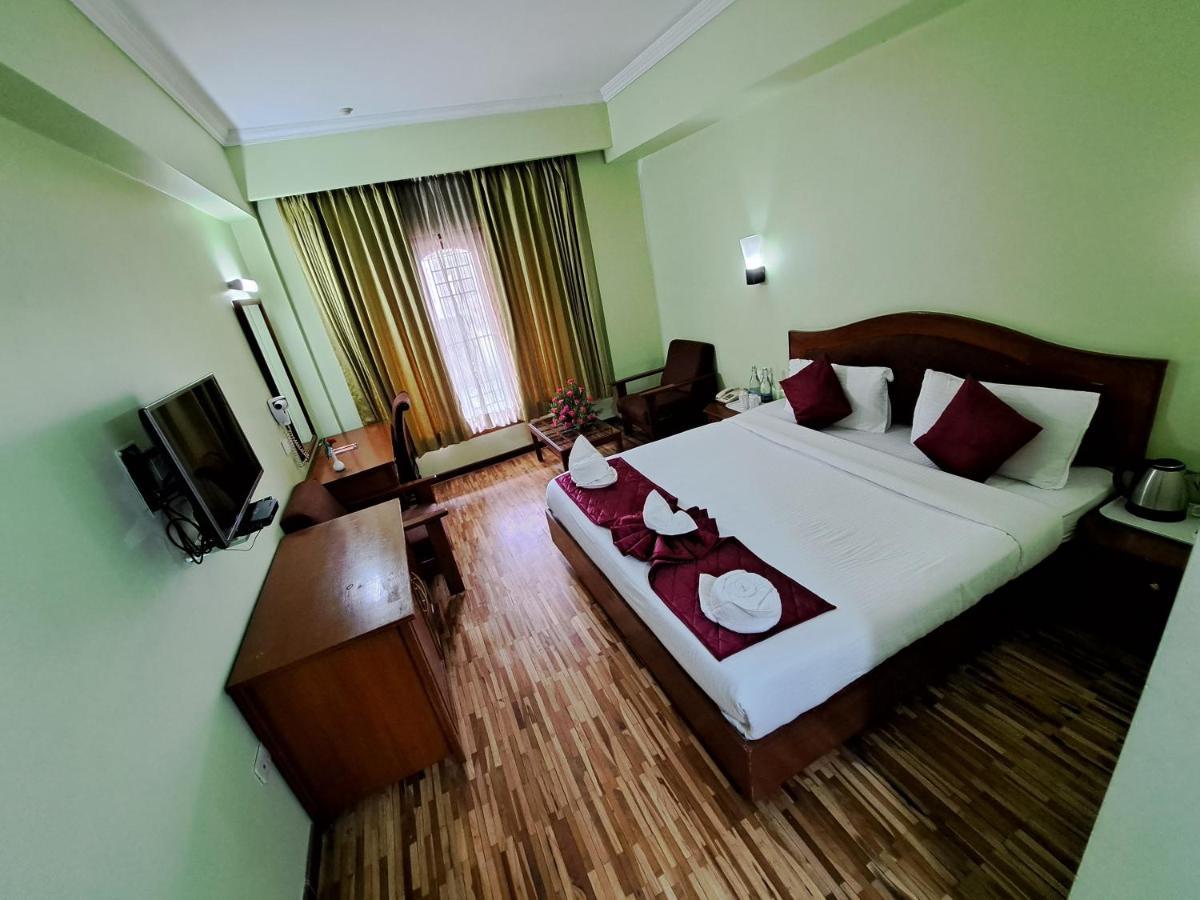 Hotel Preethi Classic Towers Udagamandalam Exterior foto