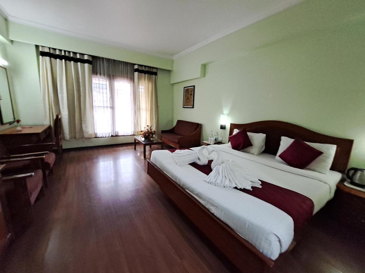 Hotel Preethi Classic Towers Udagamandalam Exterior foto