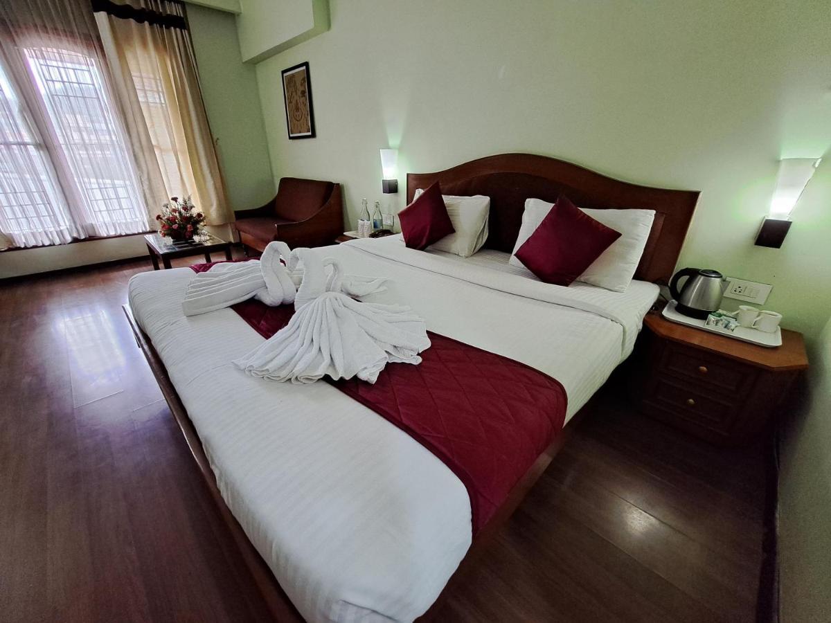 Hotel Preethi Classic Towers Udagamandalam Exterior foto