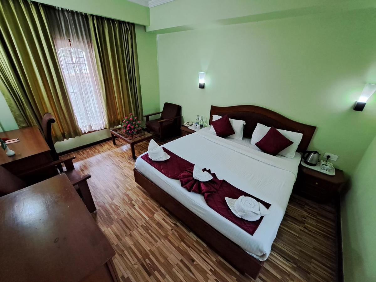 Hotel Preethi Classic Towers Udagamandalam Exterior foto